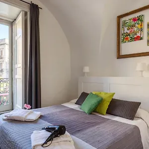 Πανσιόν Da Gianni E Lucia With Bathroom In The Center Κατάνια